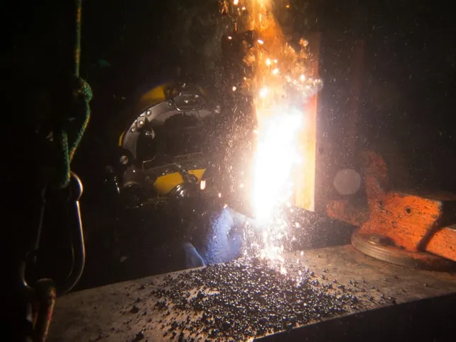 Underwater welding that follows the requirements set in AWS D3.6M:2017