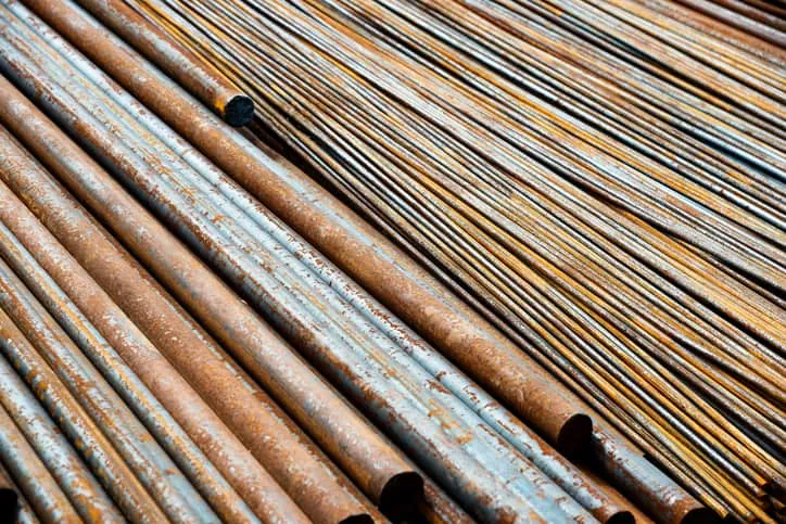 Rusty pipes that need a salt spray with ASTM B117-18 to prevent corrosion