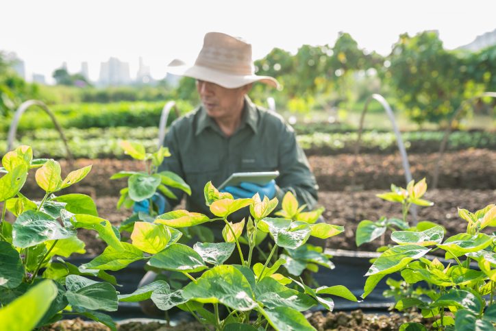 Farmer working in accordance with ISO/IEC 18025:2014
