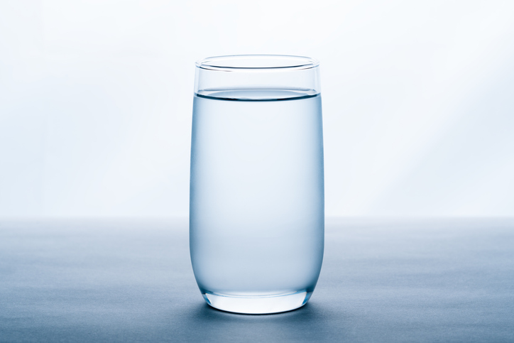A nice, clean class of drinking water with a NSF/ANSI 42-2021 aesthetic.