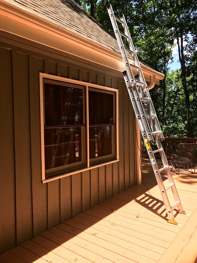 Single and Extension Ladders Safety Tips