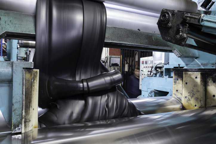 Vulcanized or thermoplastic rubber production adhering to ISO 1817:2022.
