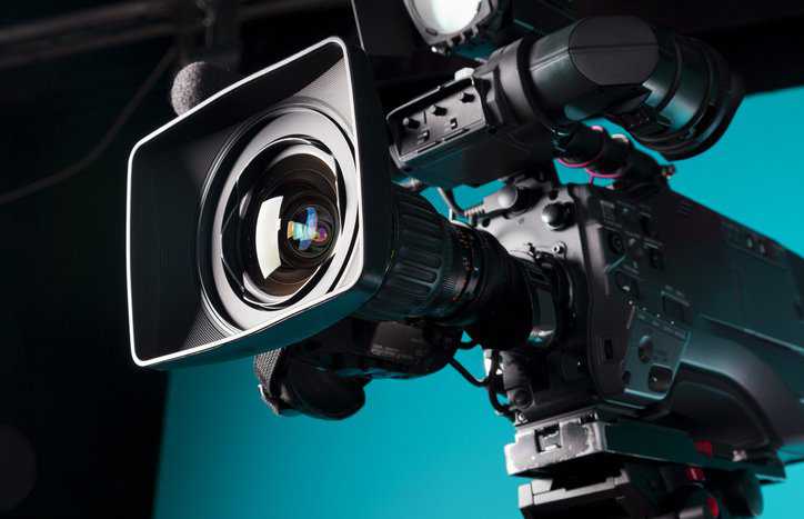 Professional film camera producing MPEG video in accordance with ISO/IEC 13818-1:2022 systems.