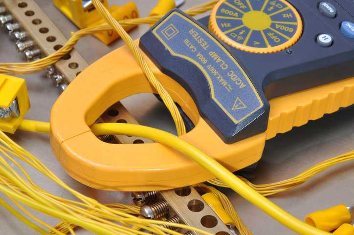 Multi-turn coils used to calibrate clamp style current meters adhering to guidelines in APAC TEC1-002.