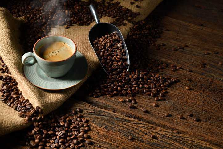 Ground and roasted coffee adhering to ISO 23134:2022.