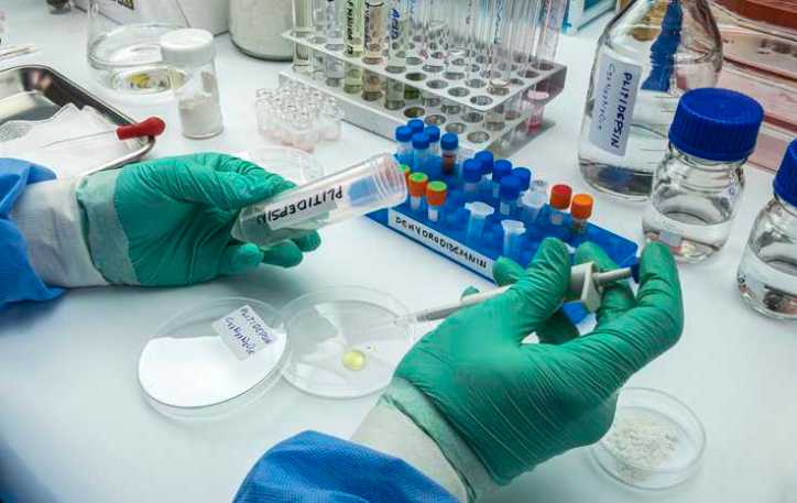 xpert toxicologist identifying the substances of potential significance present at medical laboratory adhering to the toxicological risk assessment process in ISO 10993-17:2023.