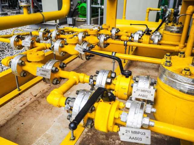Manual valve of fuel gas filter systems in power plant with automatic valves adhering to CSA/ANSI Z21.21-23/CSA 6.5-2023.