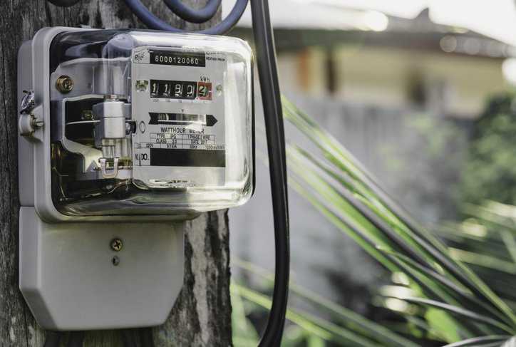 Watthour electric meter measurement tool located outside the home adhering to ANSI C12.7-2022.