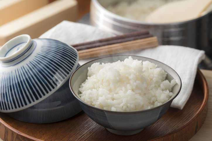 Cooked white rice that went through the rice milling process that adheres to ISO 6646:2011 laboratory food testing requirements.