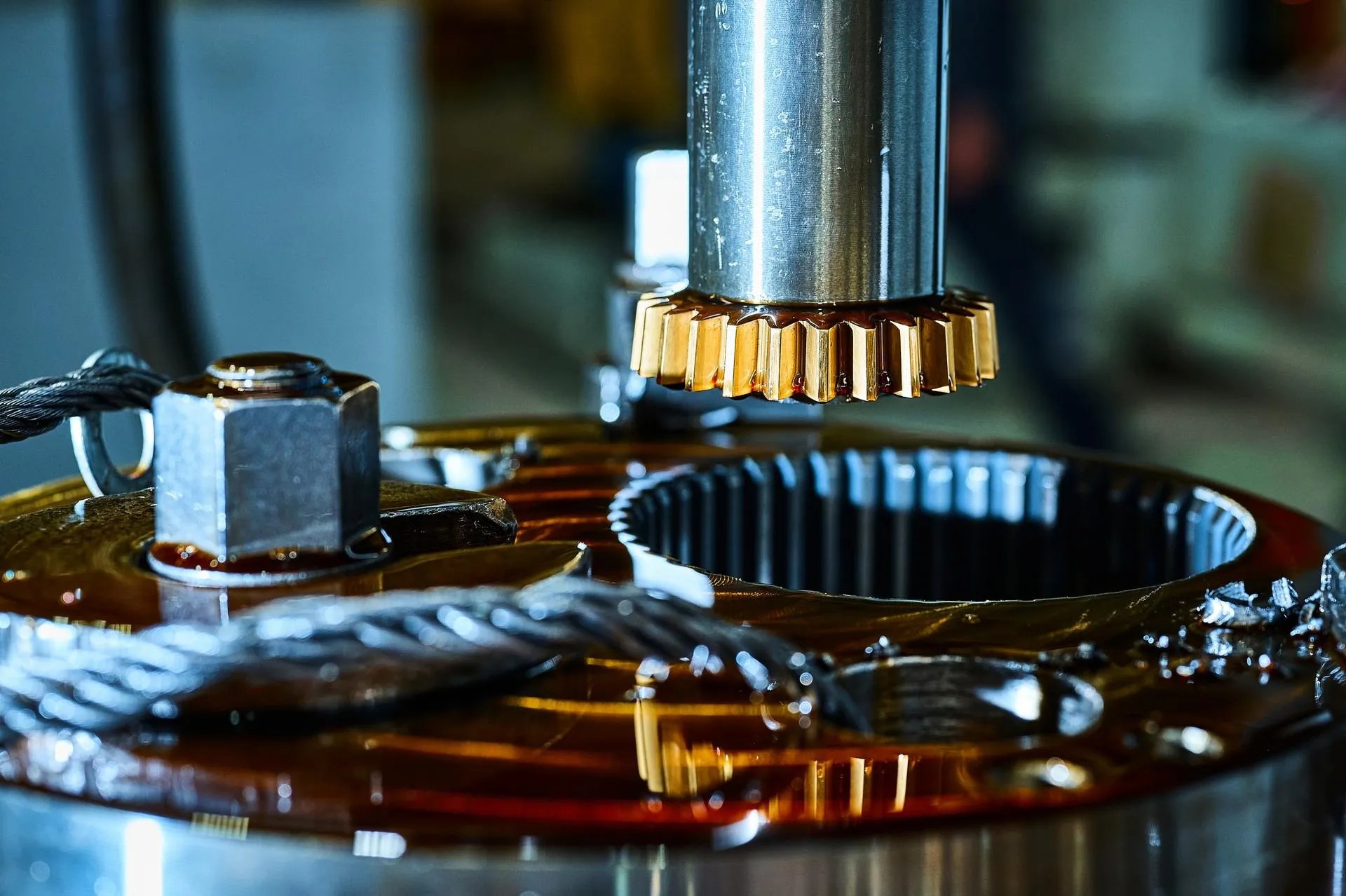 Manufacturer using the radial composite (double flank) method to test cylindrical gears, while adhering to AGMA 915-2-B20 (R2025).