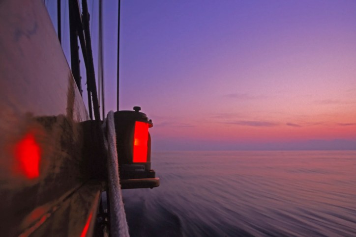 Nautical navigation light on a vessel that adhere to ABYC C-5-2-24.