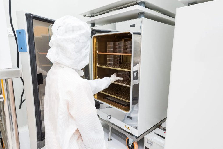 Cold temperature testing in environmental lab following IEC 60068-2-1 Ed. 7.0 (2025) standard for evaluating equipment performance under low temperature conditions.