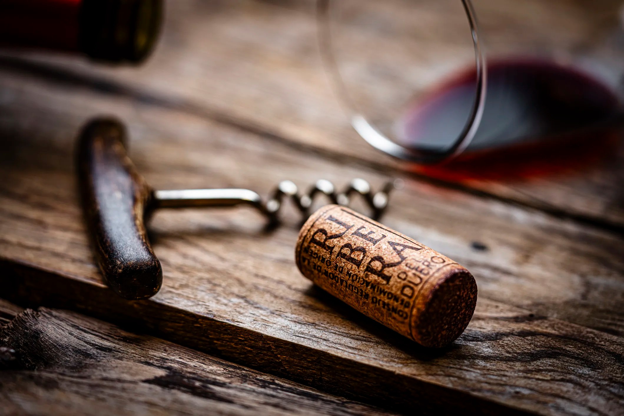 Wine cork stopper testing for TCA release under ISO 20752:2023 to prevent cork taint and ensure wine quality.