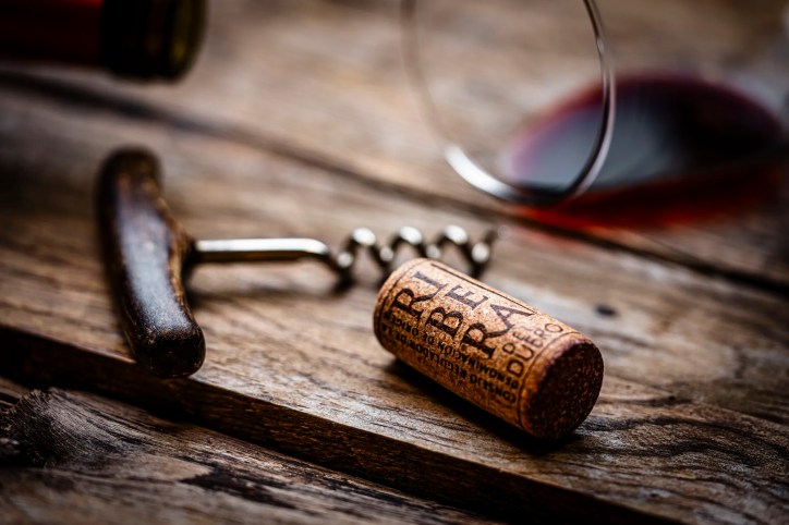 Wine cork stopper testing for TCA release under ISO 20752:2023 to prevent cork taint and ensure wine quality.