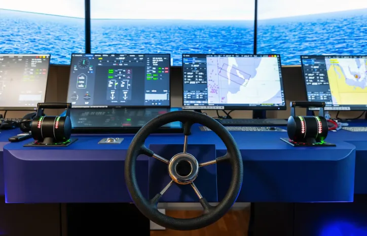 ISO 24482:2023 large yacht bridge with wide, unobstructed views of the surrounding sea, supporting safe navigation, vessel maneuvering, and visibility from bridge working positions.